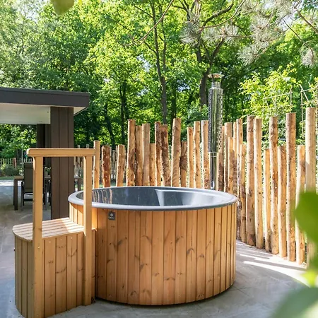 Forest Veluwe With Private Hottub & Incl Wood! * Putten