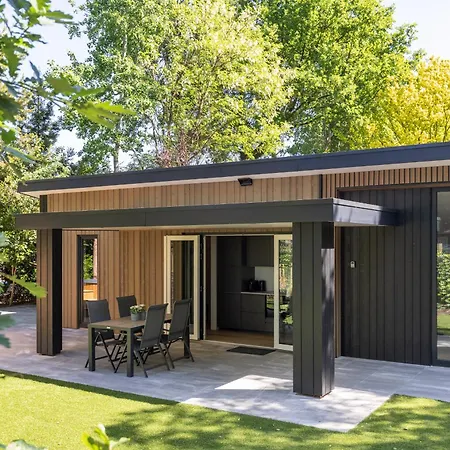 Forest Veluwe With Private Hottub & Incl Wood! Chalet