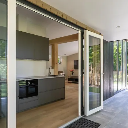 Chalet Forest Veluwe With Private Hottub