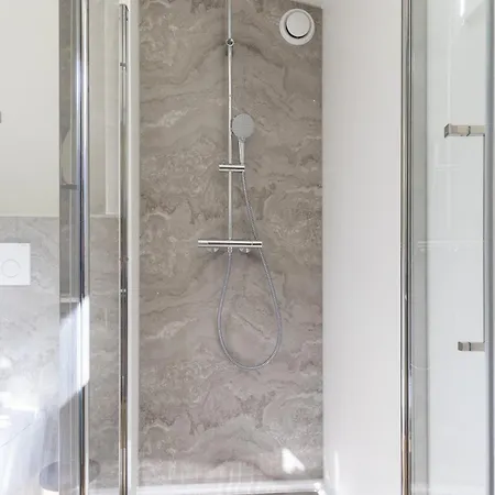 Forest Veluwe With Private Hottub & Incl Wood! *