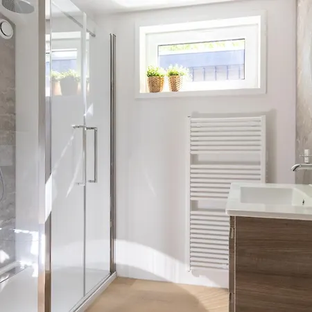 Forest Veluwe With Private Hottub & Incl Wood! Putten