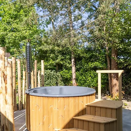 Forest Veluwe With Private Hottub & Incl Wood! *