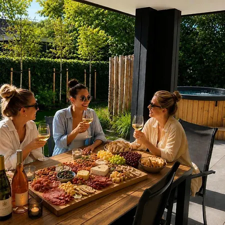 Шале Forest Veluwe With Private Hottub & Incl Wood! Пюттен