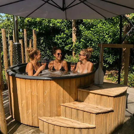 Шале Forest Veluwe With Private Hottub & Incl Wood! *