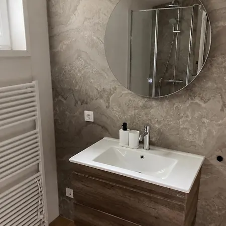 Chalet Forest Veluwe With Private Hottub & Incl Wood!