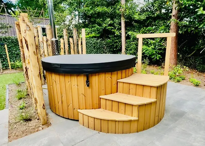 Domek alpejski Forest Veluwe With Private Hottub & Incl Wood! Putten